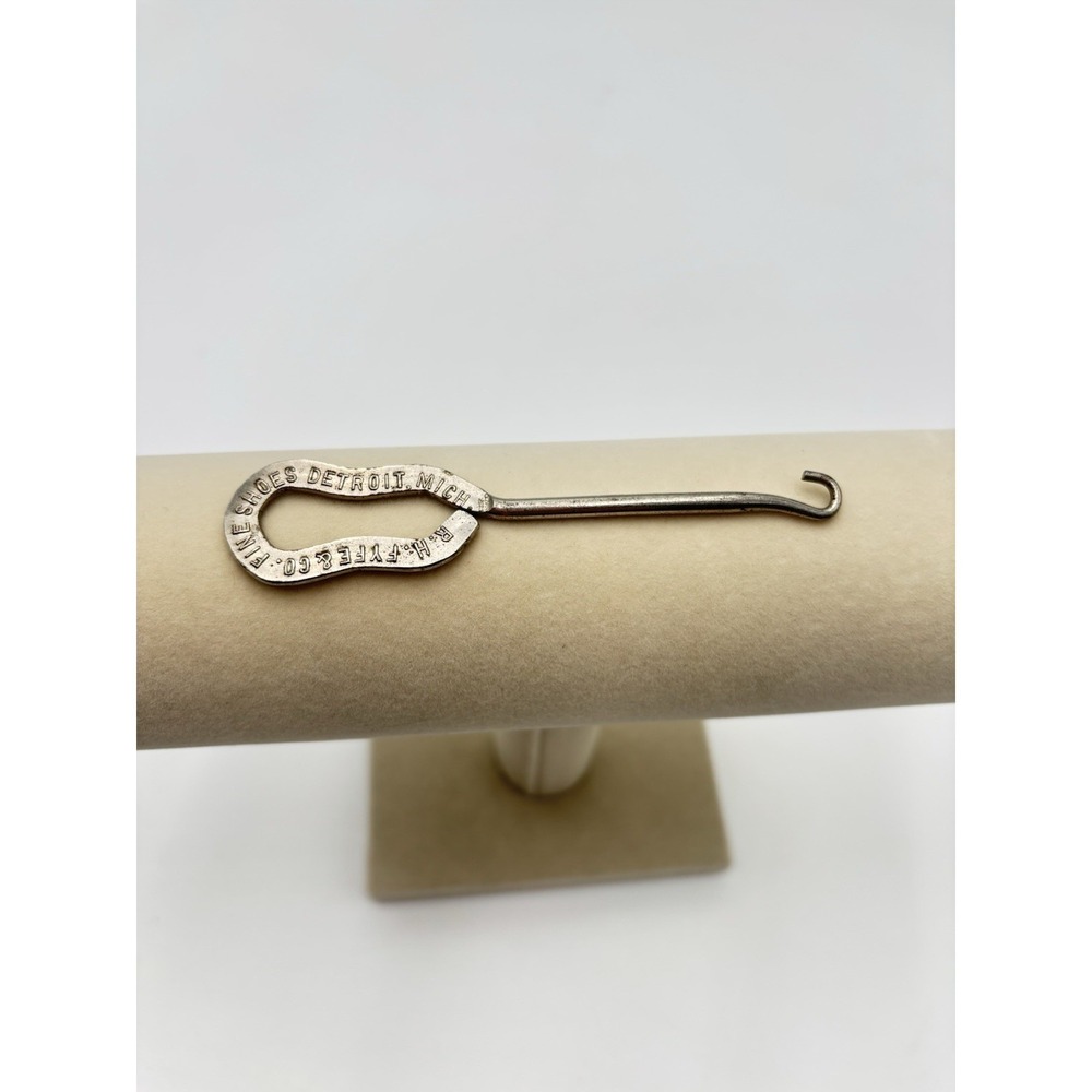 Vintage B.H. Fyfe Detroit MI Shoe Button Hook Tool Advertising Meta